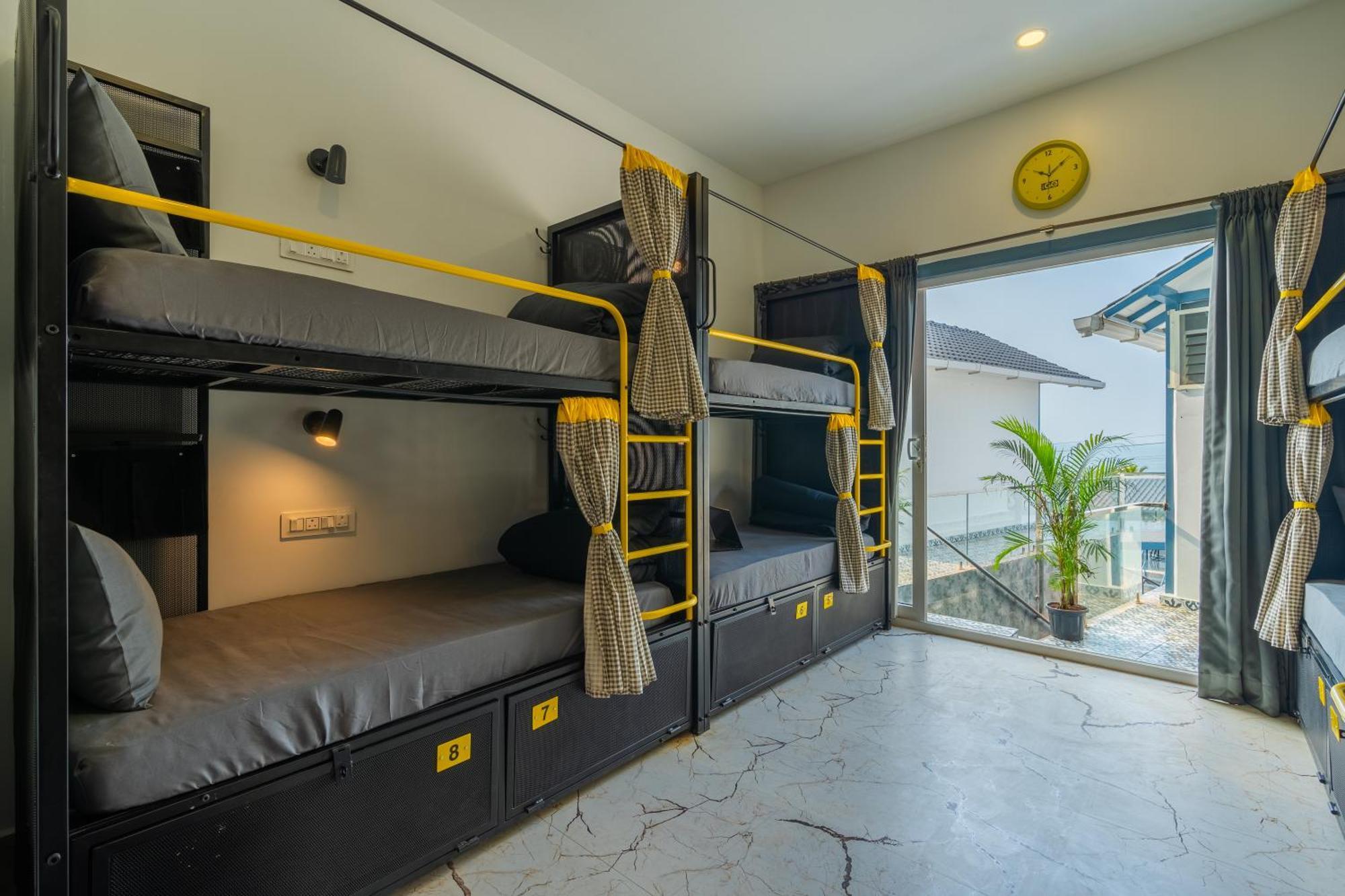 The Hosteller Goa, Mandrem Exterior photo